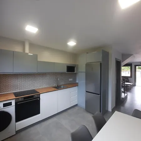 Cerecera Apartman *