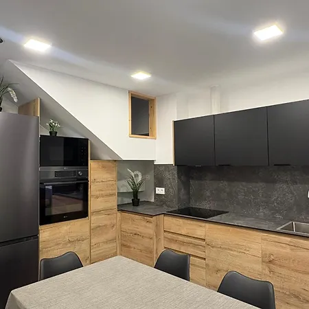 Cerecera Apartman *