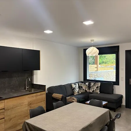 Cerecera Apartman *
